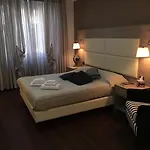 Le Vibrazioni 4* Rome