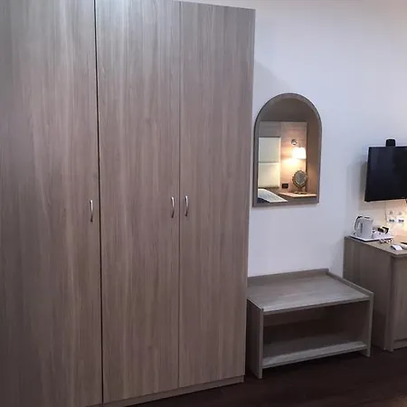 Le Vibrazioni לינה וארוחת בוקר