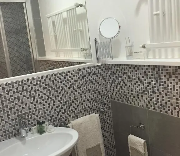 Le Vibrazioni Frühstückspension Rom